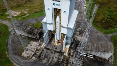 retrait du portique mobile d'Ariane 6 sur la zone de lancement n°4.